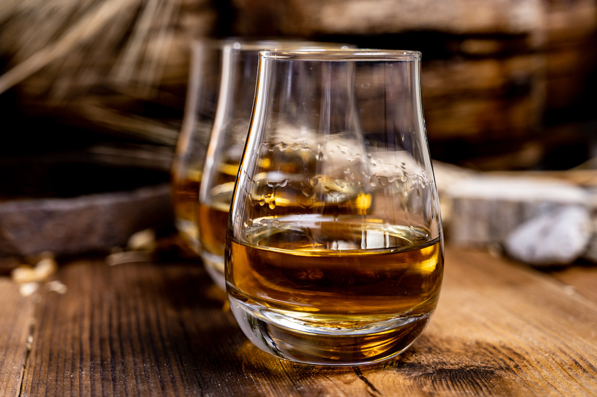 glass of whisky vs whiskey what is the difference