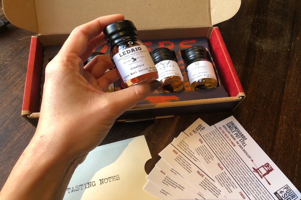 Pour & Sip five whisky drams in box unboxing tasting cards